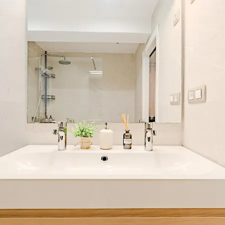 The Cabanal House - 10 Min To Ocean, Fastwifi, Ac, Coffee 아파트 *